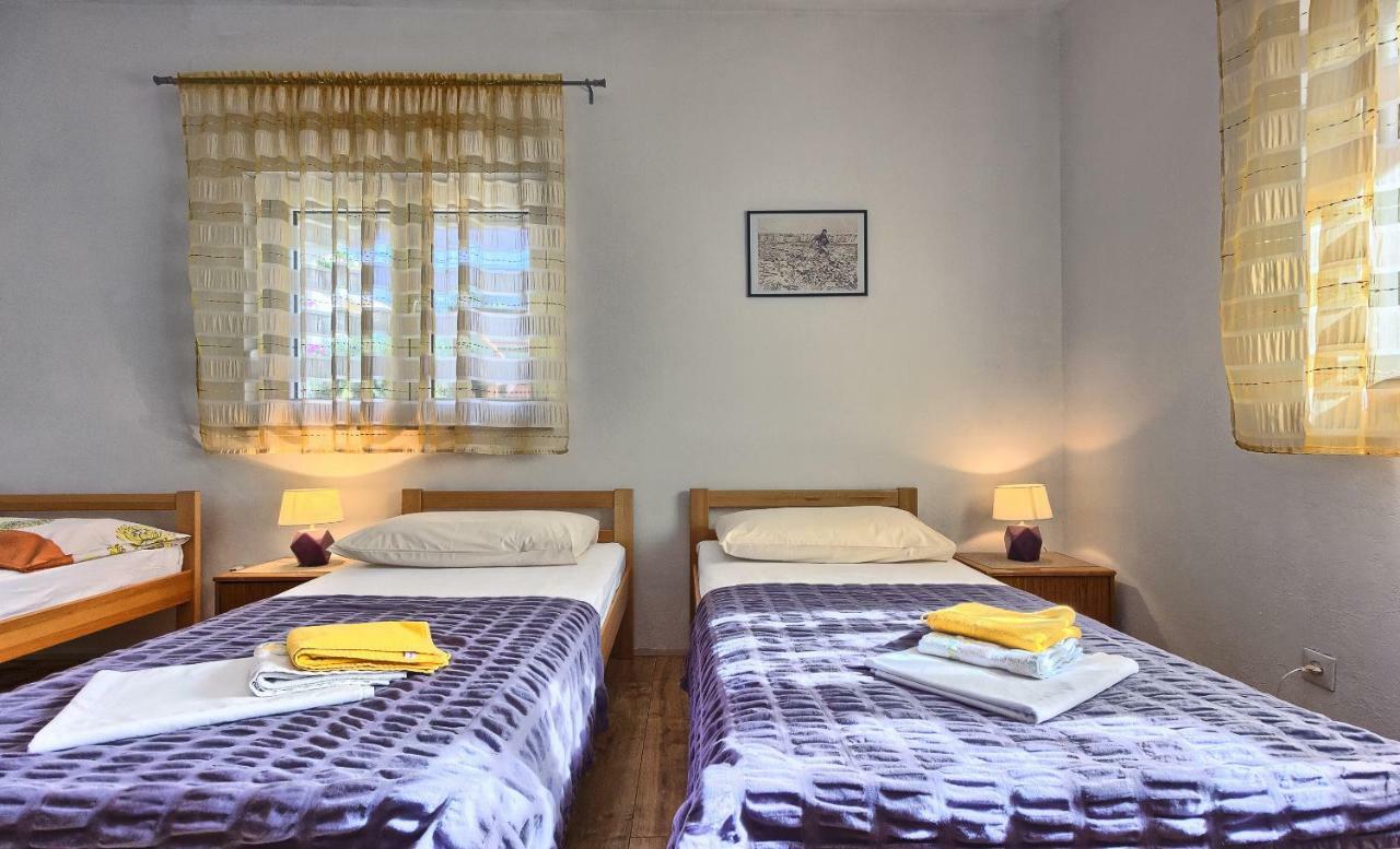 Apartments Milenka Трогир Экстерьер фото